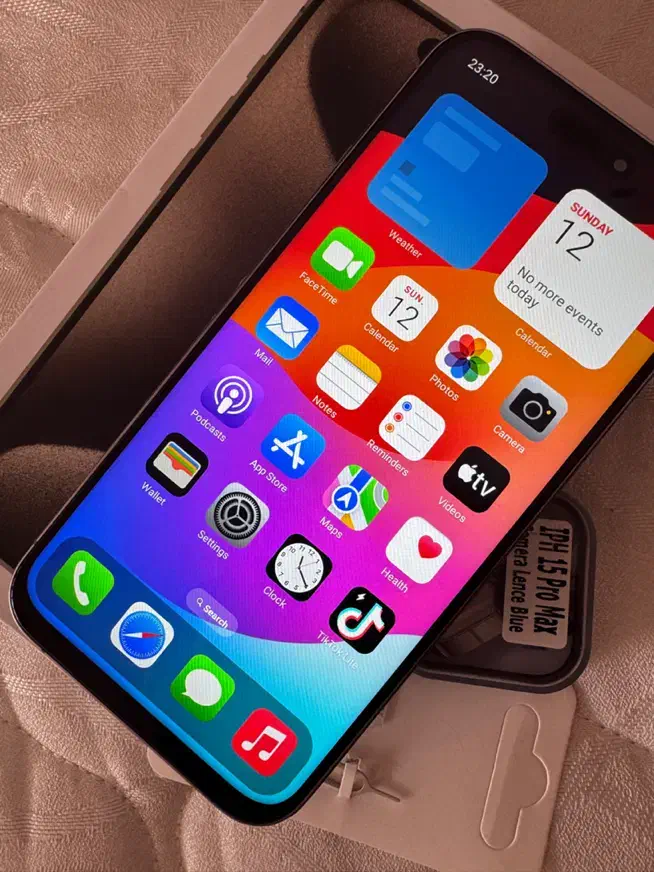 طرح ایفون ۱۵ پرو مکس|موبایل|قم, چهار مردان|دیوار