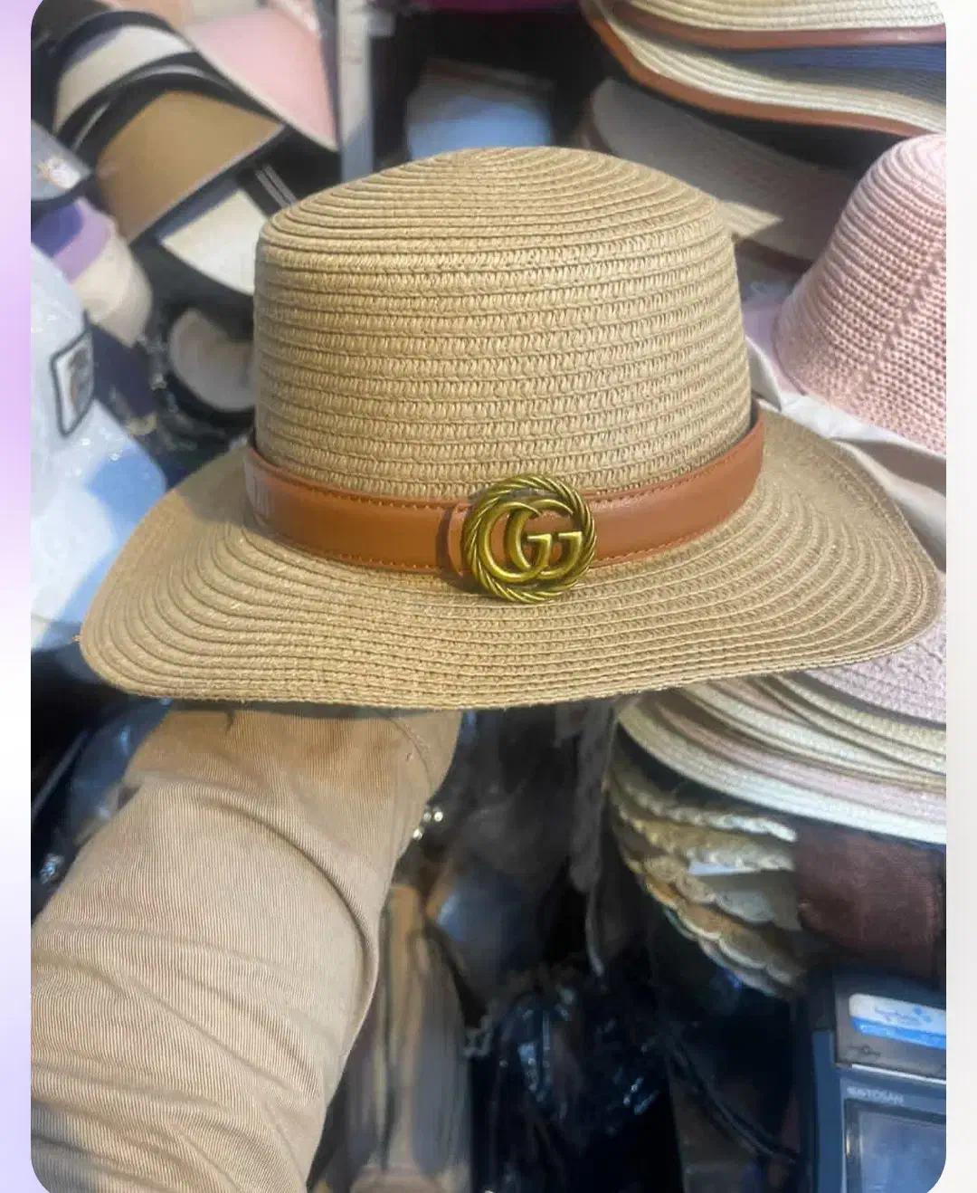 کلاه|لباس|تهران, دبستان|دیوار