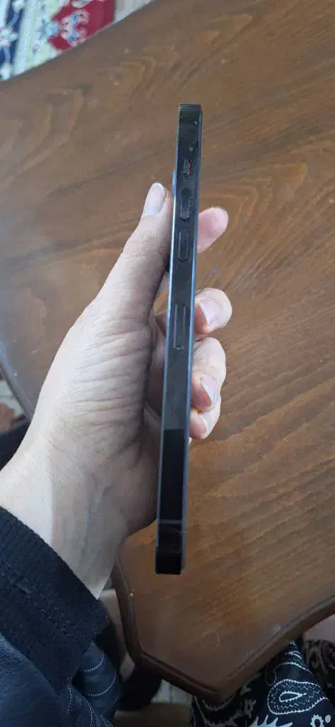 ۱۴ پرومکس مشکی|موبایل|یزد, |دیوار