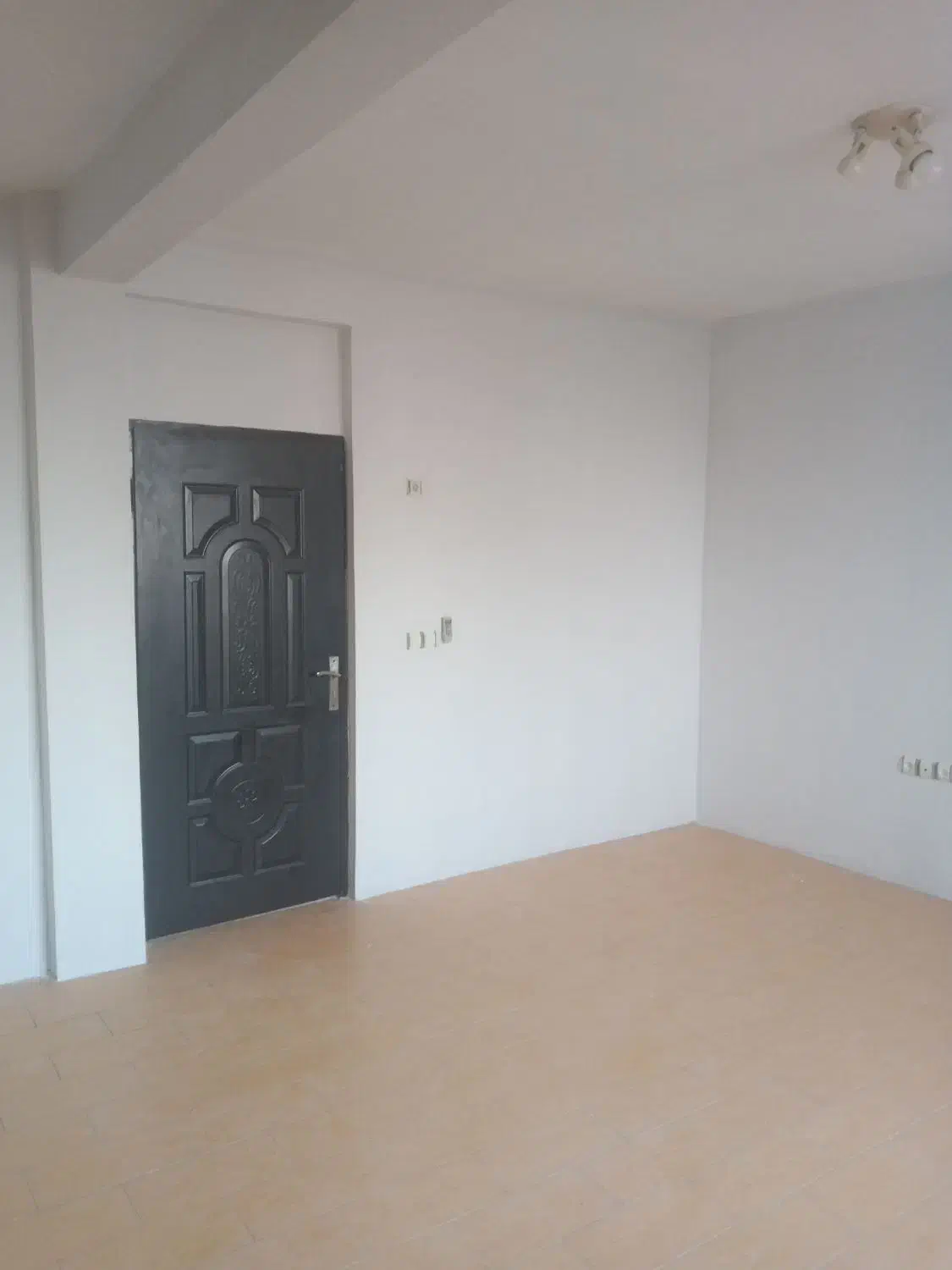 آپارتمان ۹۰ متری تخلیه کامل|اجارهٔ آپارتمان|بندر انزلی, سامانسر|دیوار