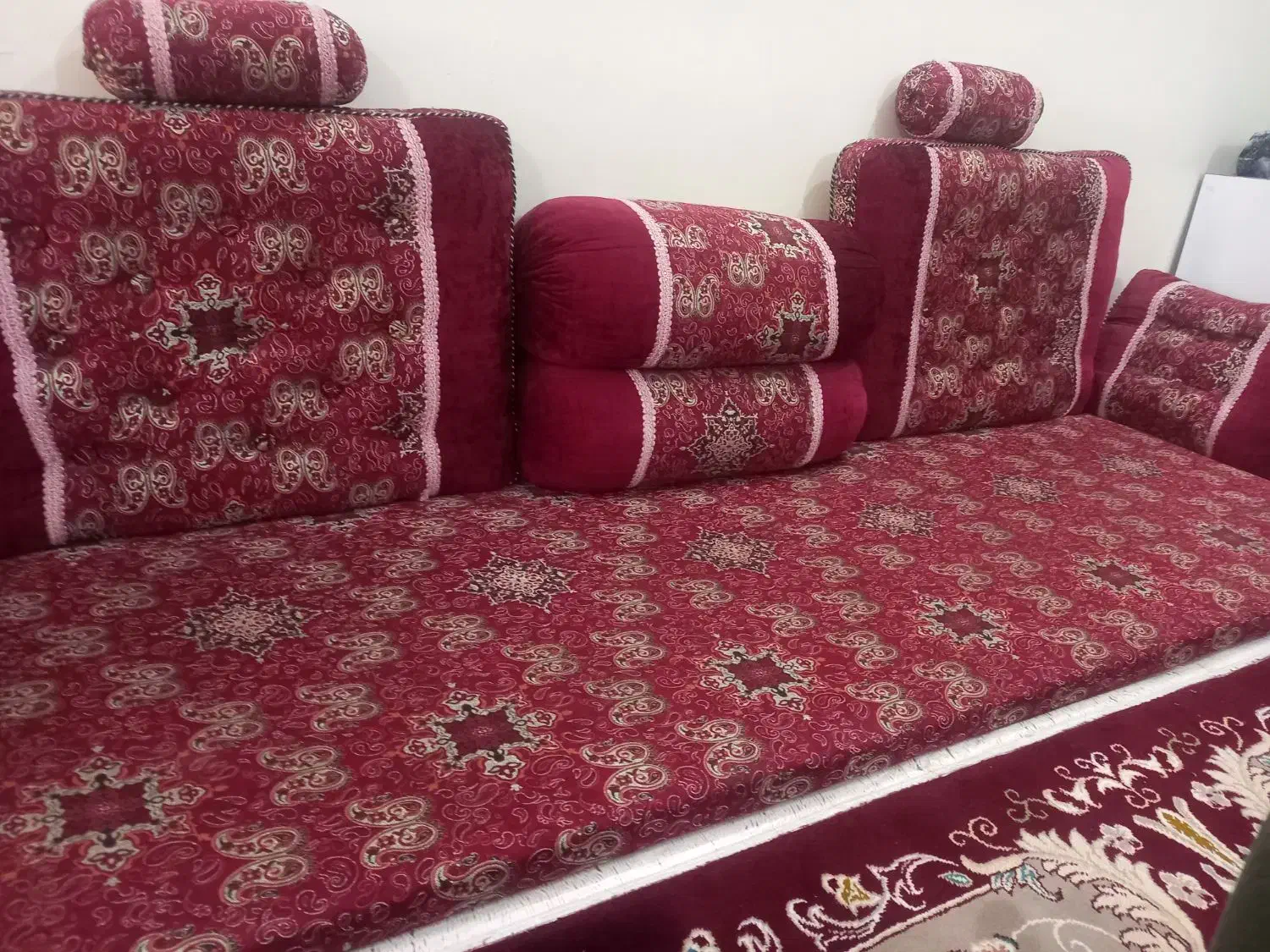 شاه نشین|پشتی|اسلام‌شهر, شهرک مفیدی|دیوار