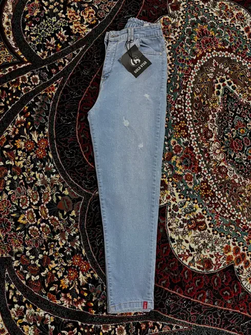 شلوار لی|لباس|رباط‌کریم, رباط‌کریم|دیوار