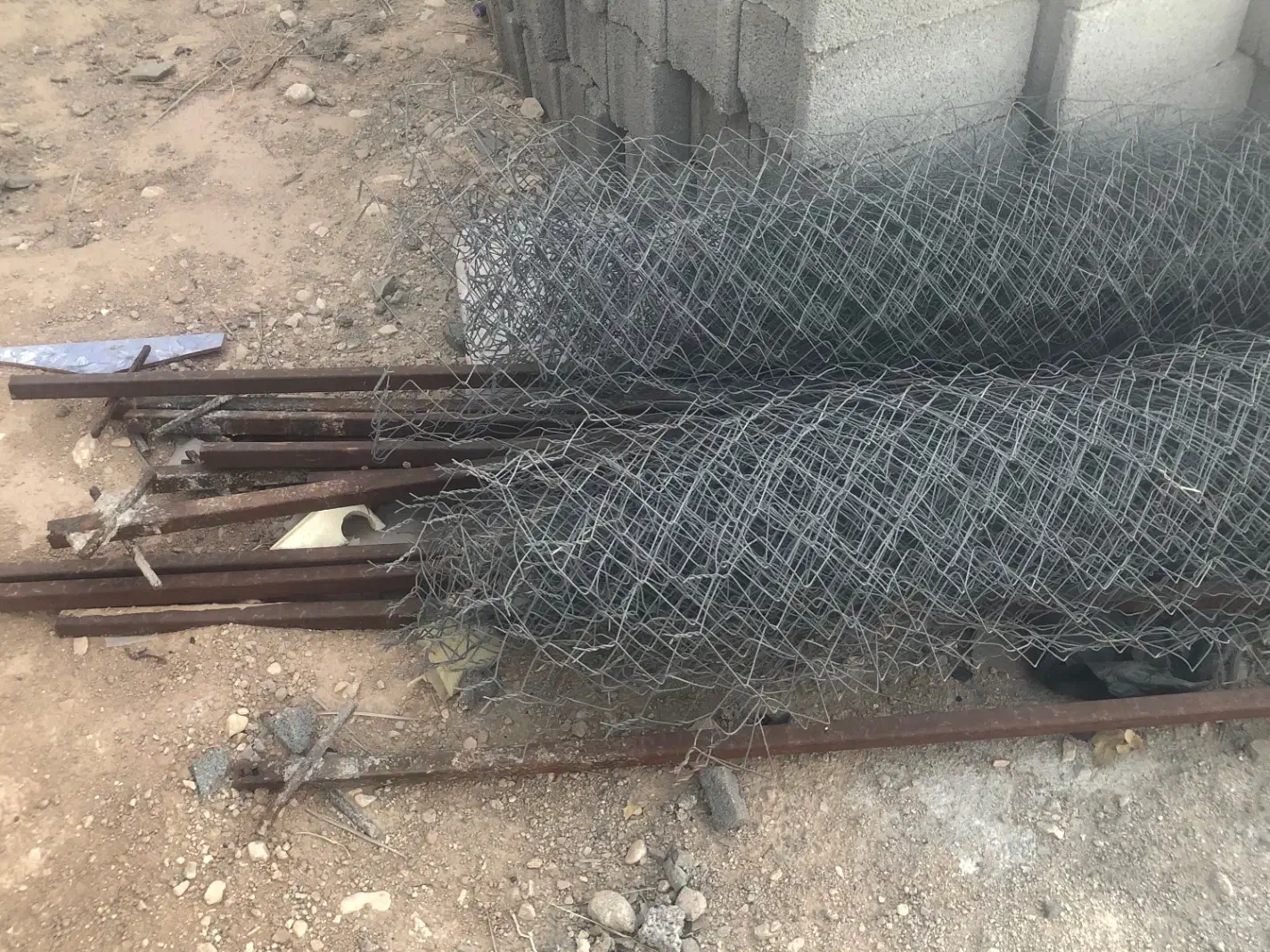 ۱۳شاخه قوطی ۳/۳ با فنس|مصالح و تجهیزات ساختمان|گراش, |دیوار