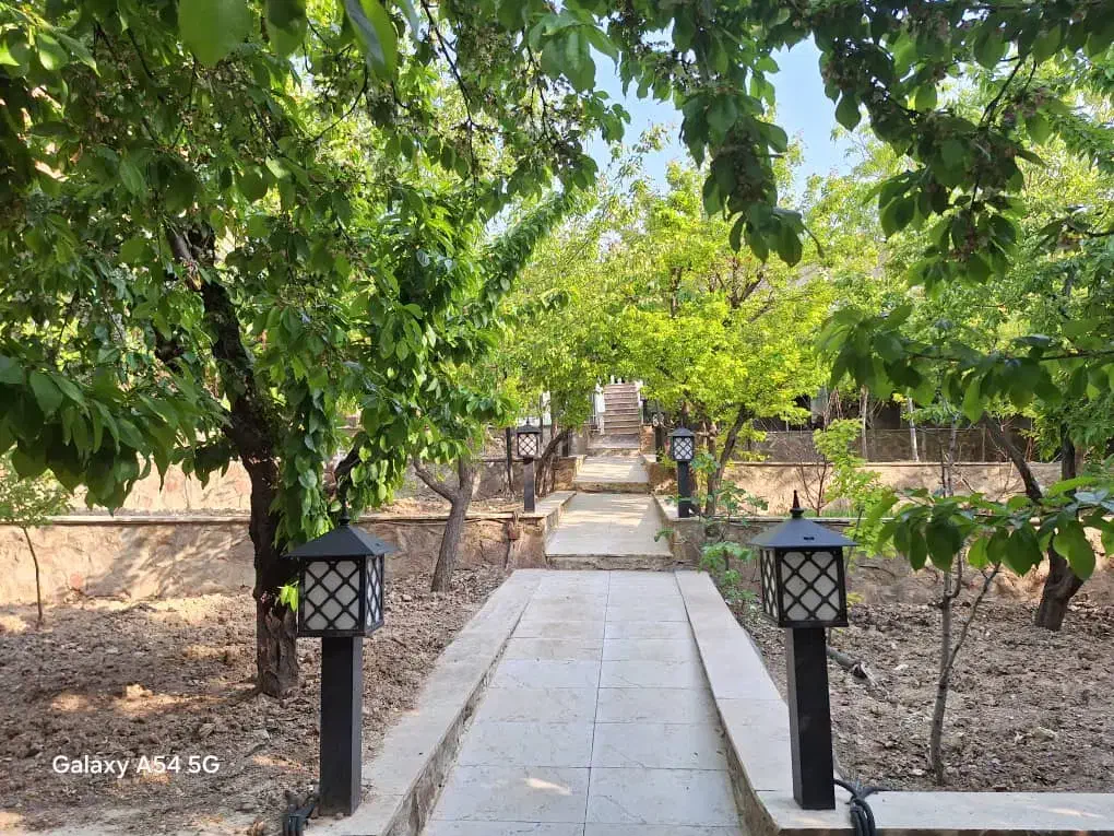 ویلاباغ دلنشین۱۰۰۰زمین۲۵۰بنا طلایی ناب در*مهراباد*|فروش خانه و ویلا|رودهن, |دیوار