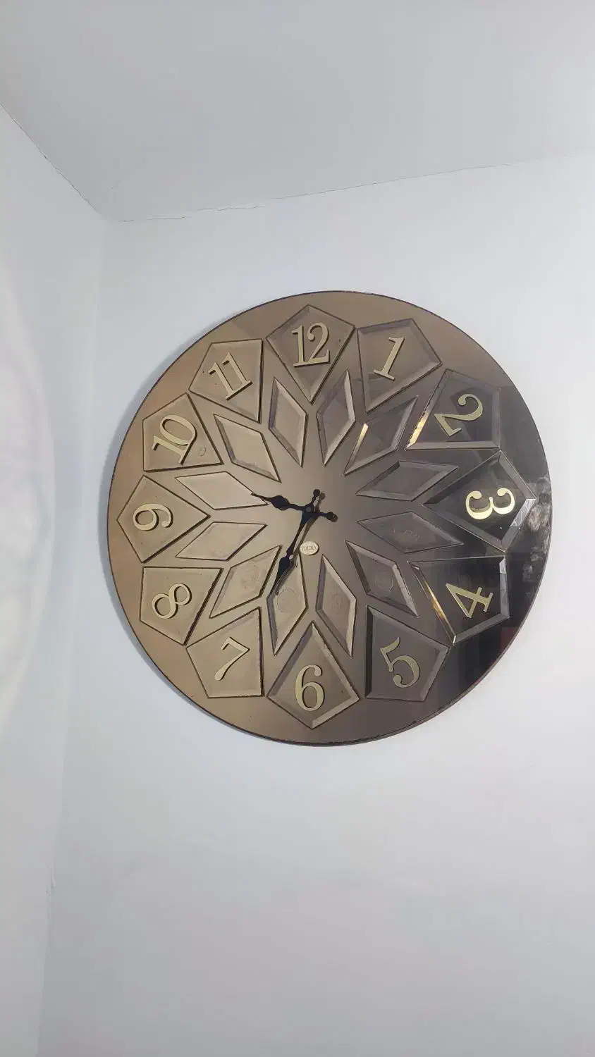 ساعت دیواری آینه ای بزرگ|ساعت دیواری و تزئینی|بندر انزلی, مسکن مهر|دیوار