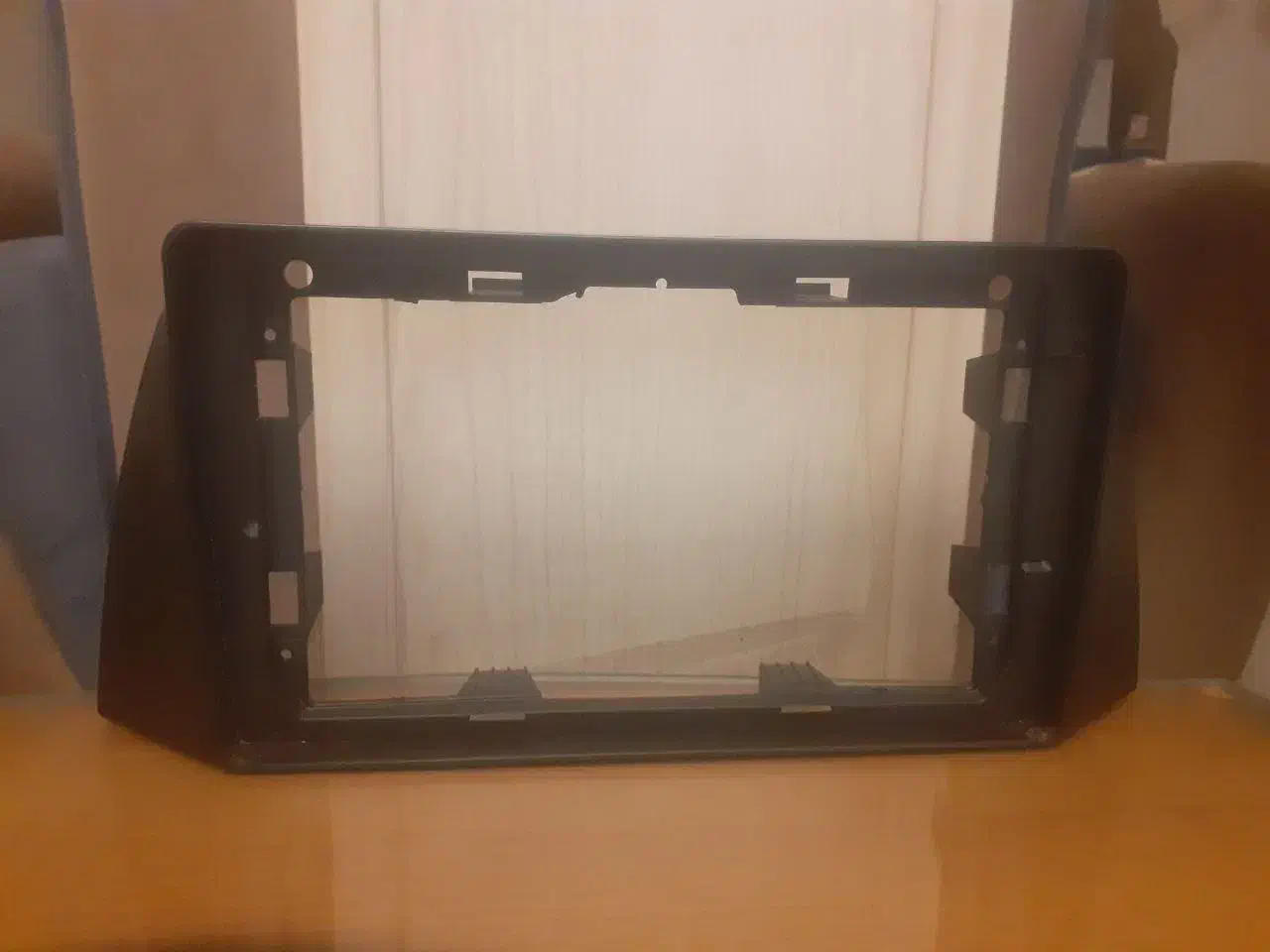 قاب مانیتورفابریکی جیلی امگرندوام وی ام ایکس۳۳|قطعات یدکی و لوازم جانبی|تربت جام, مطهری|دیوار