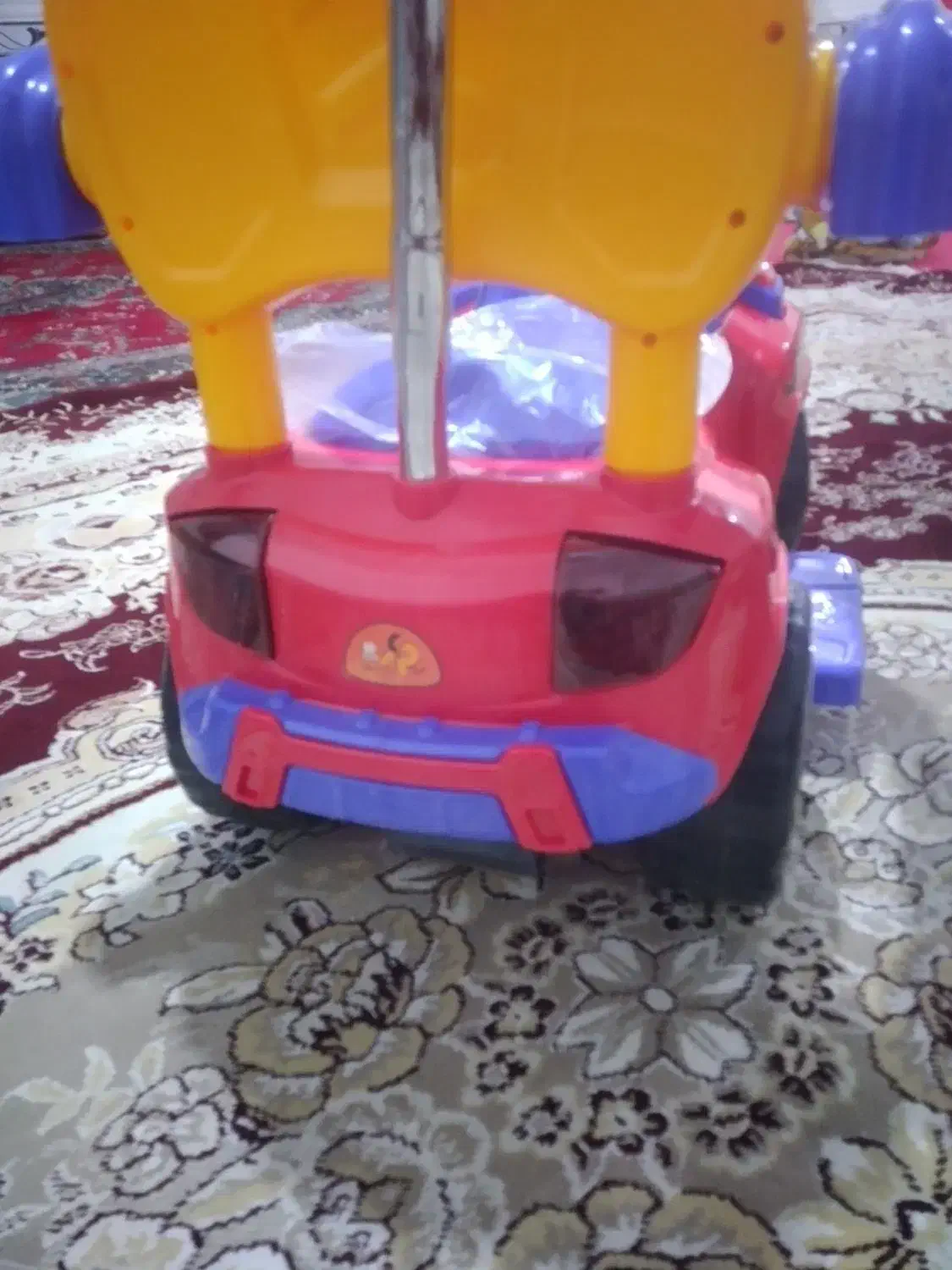 ماشین بیرون بر  بچه  کاملا سال بدون ایرادی نونو|اسباب و اثاث بچه|اراک, |دیوار