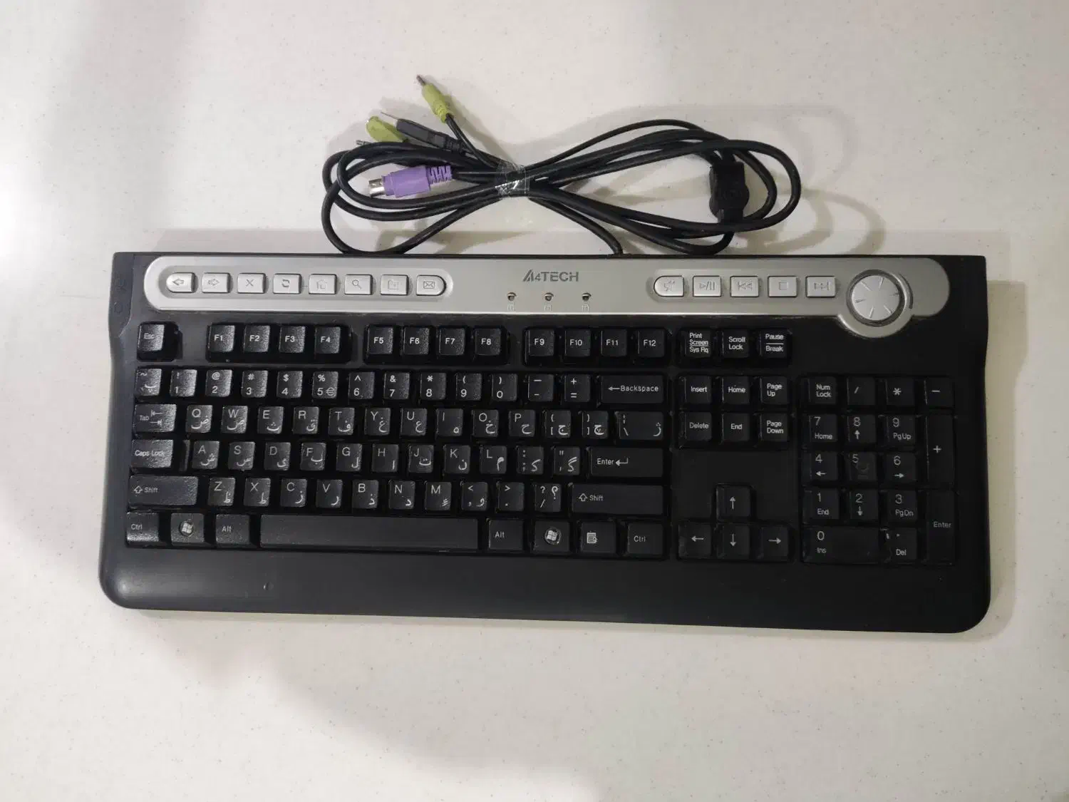 دو عدد کیبورد کامپیوتر|قطعات و لوازم جانبی رایانه|شیراز, فرهنگ شهر|دیوار