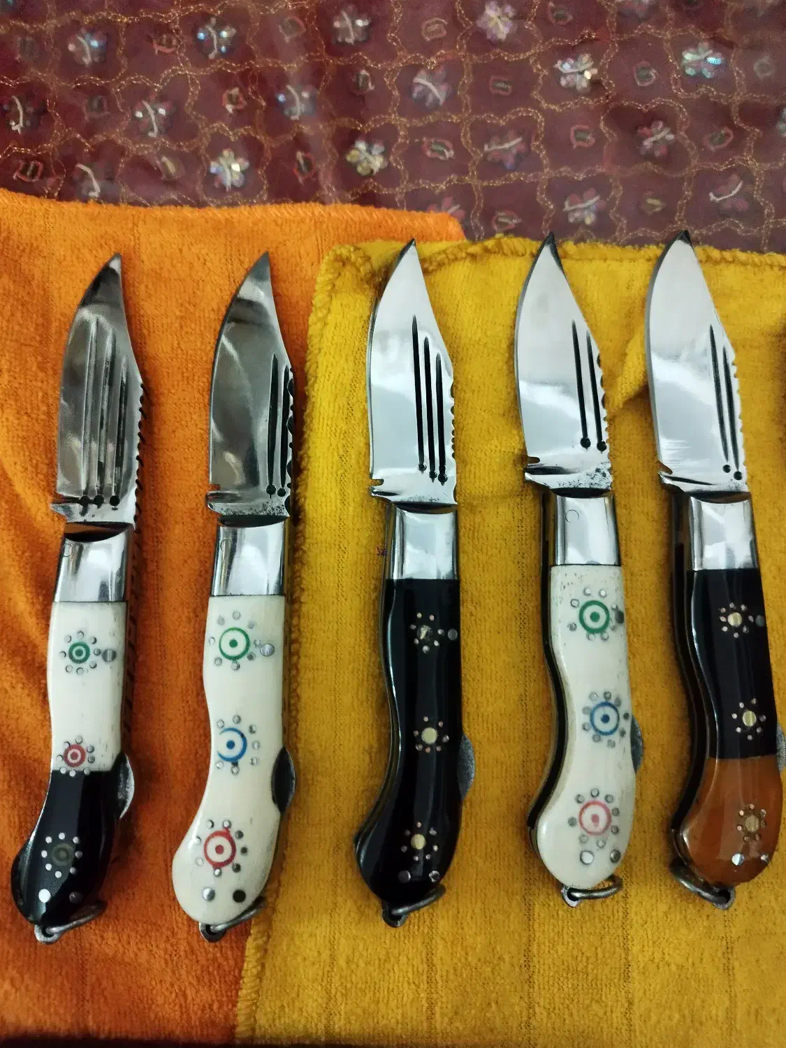 چاقوی بابا|کلکسیون اشیاء عتیقه|مراغه, |دیوار