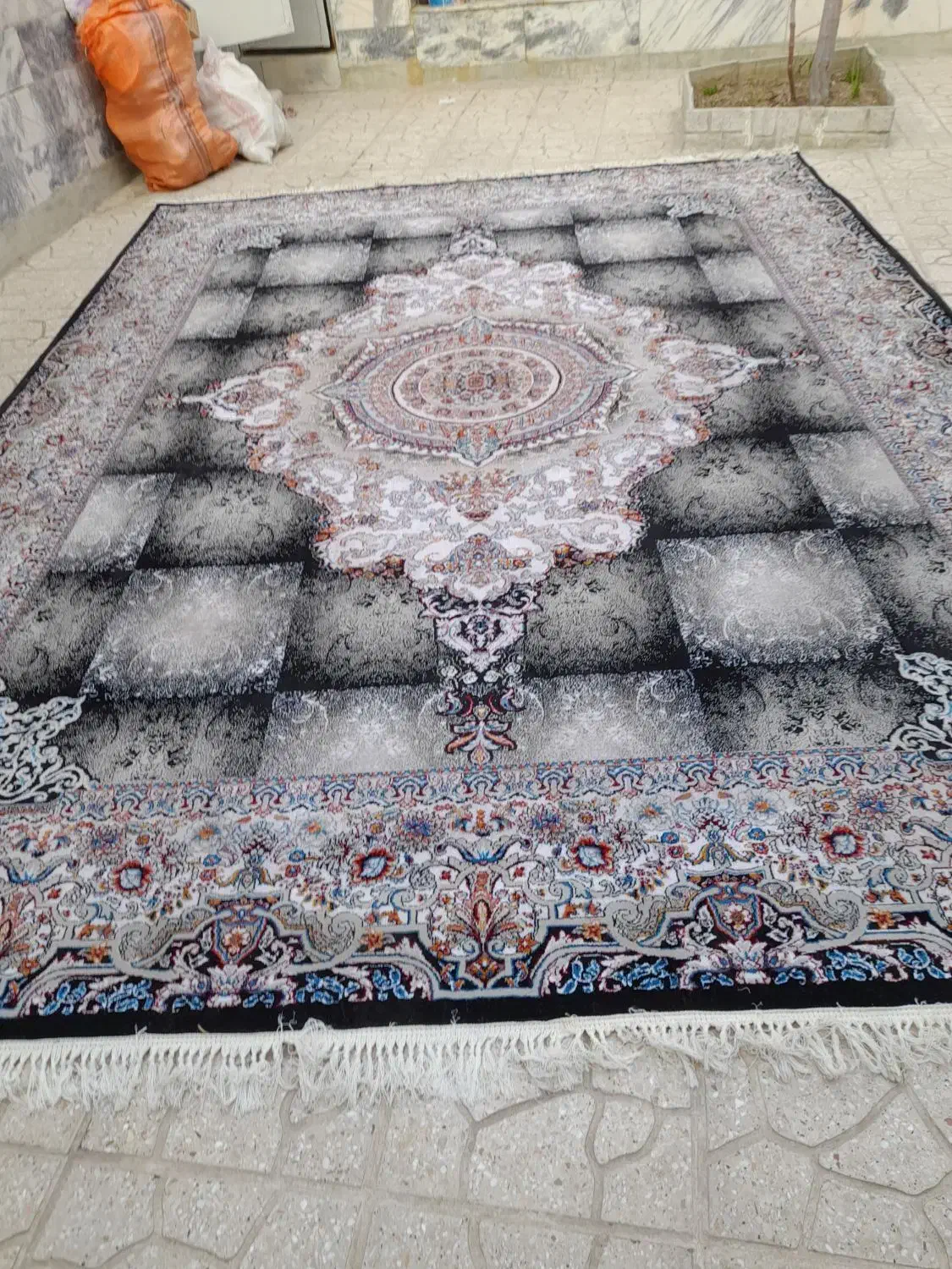 فرش جفت|فرش|مشهد, کارگران|دیوار