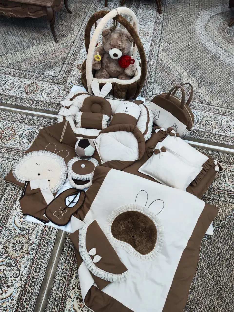 سرویس نوزاد خیلی زیبا|اسباب و اثاث بچه|بیرجند, |دیوار