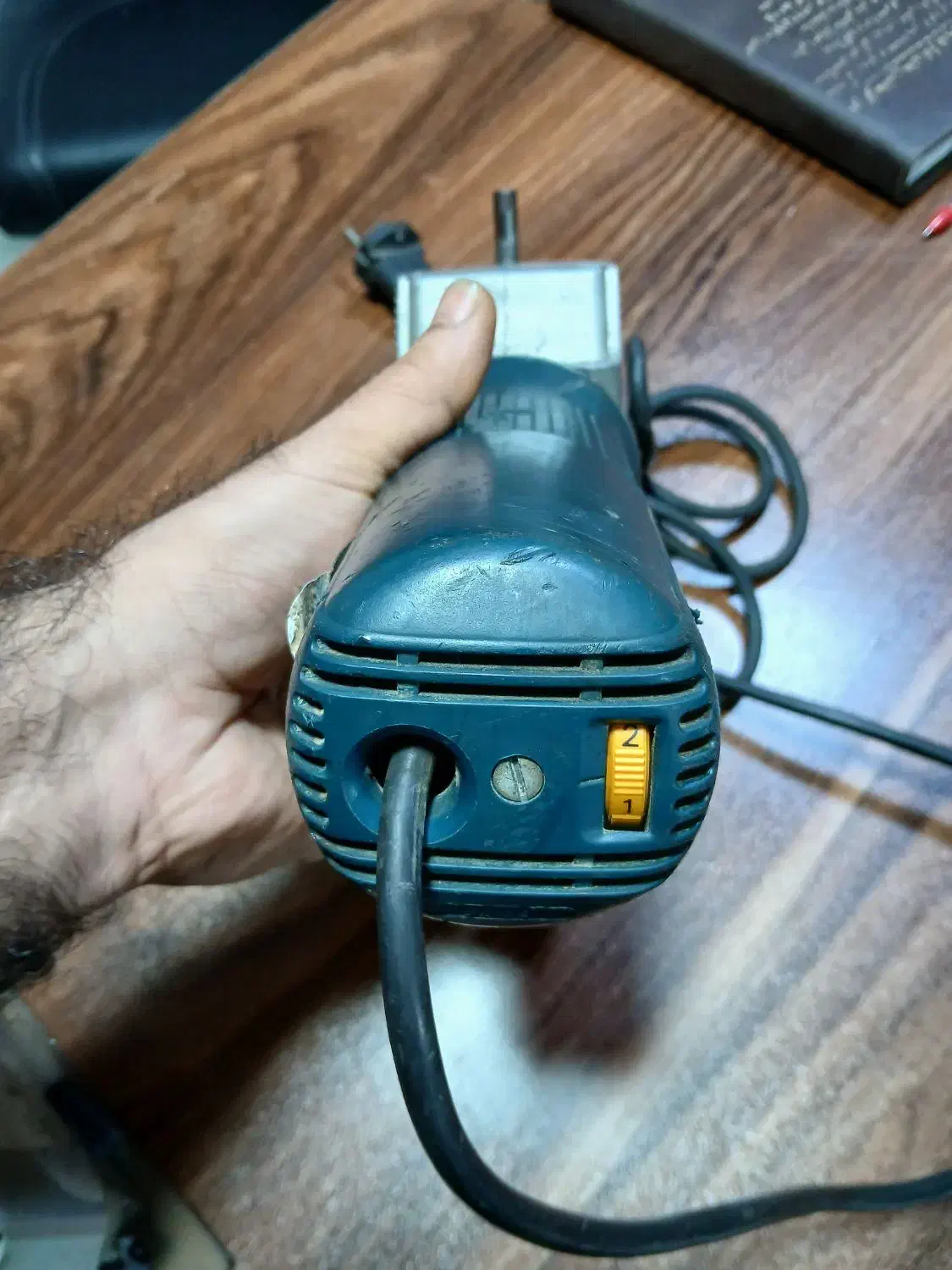 عمود بر صنعتی بوش|ابزارآلات|اهواز, فرهنگ شهر|دیوار