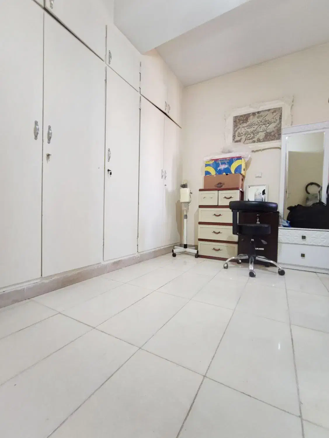 فاز چهار شمال / پاه / فول تمیز با عرصه و وام تسویه|فروش آپارتمان|پرند, فاز ۴|دیوار