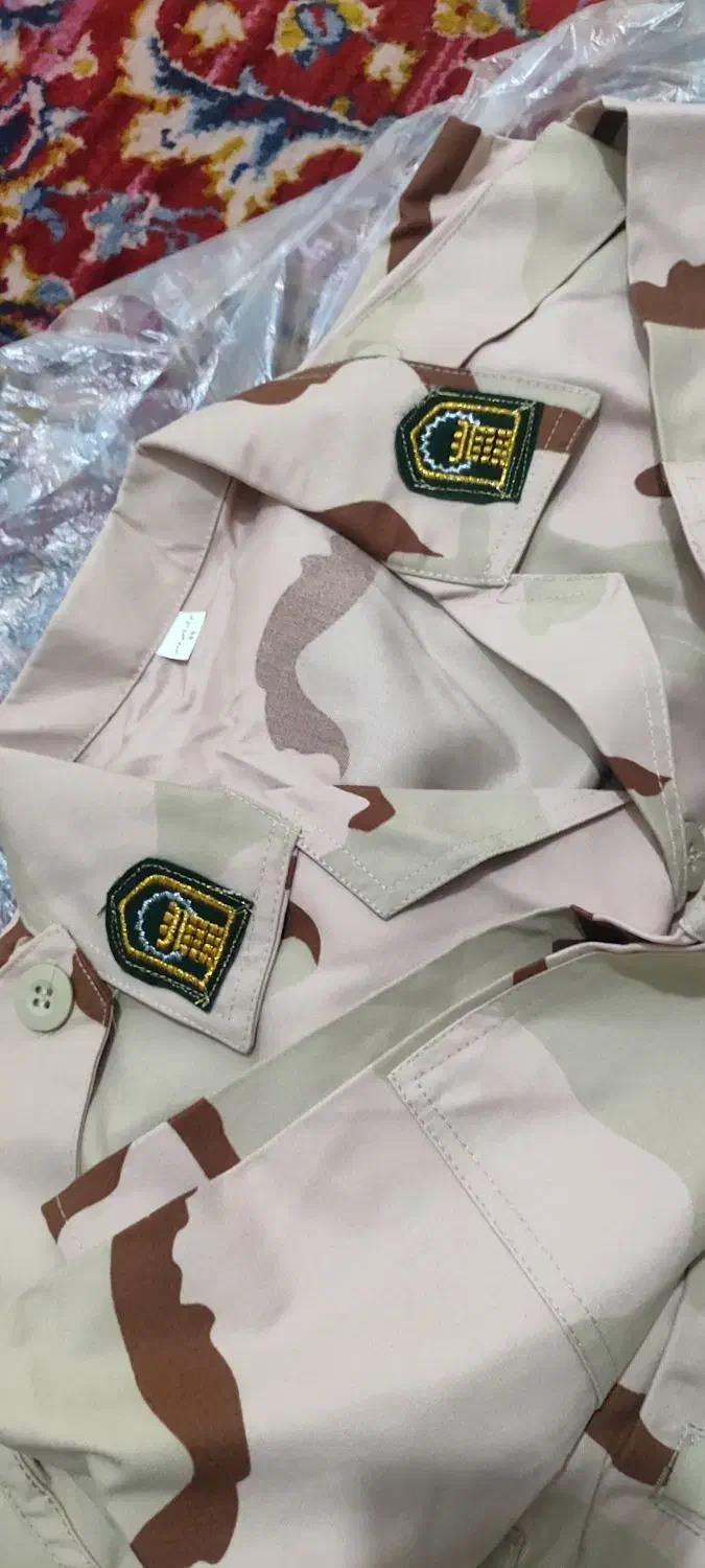 پوتین و لباس مرزبانی|لباس|زابل, |دیوار