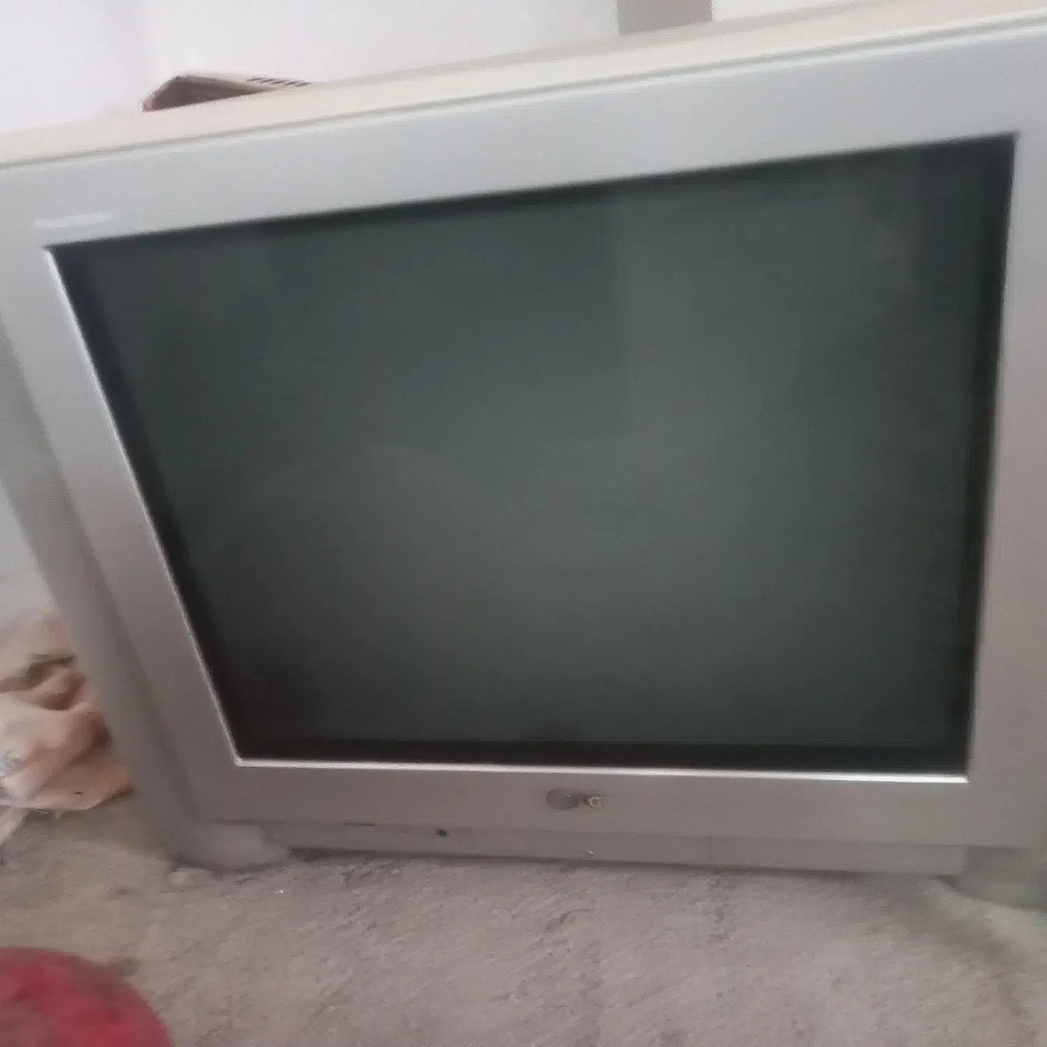 تلویزیون۲۱ اینچ ال‌جی|تلویزیون و پروژکتور|صحنه, |دیوار