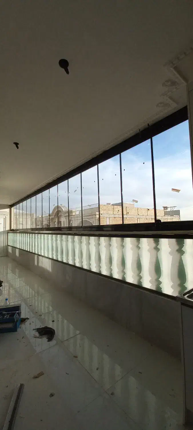 شیشه بالکنی نمایشگاهی اسلایدینگ پارتیشن شیشه ایی|خدمات پیشه و مهارت|ری, علایین|دیوار