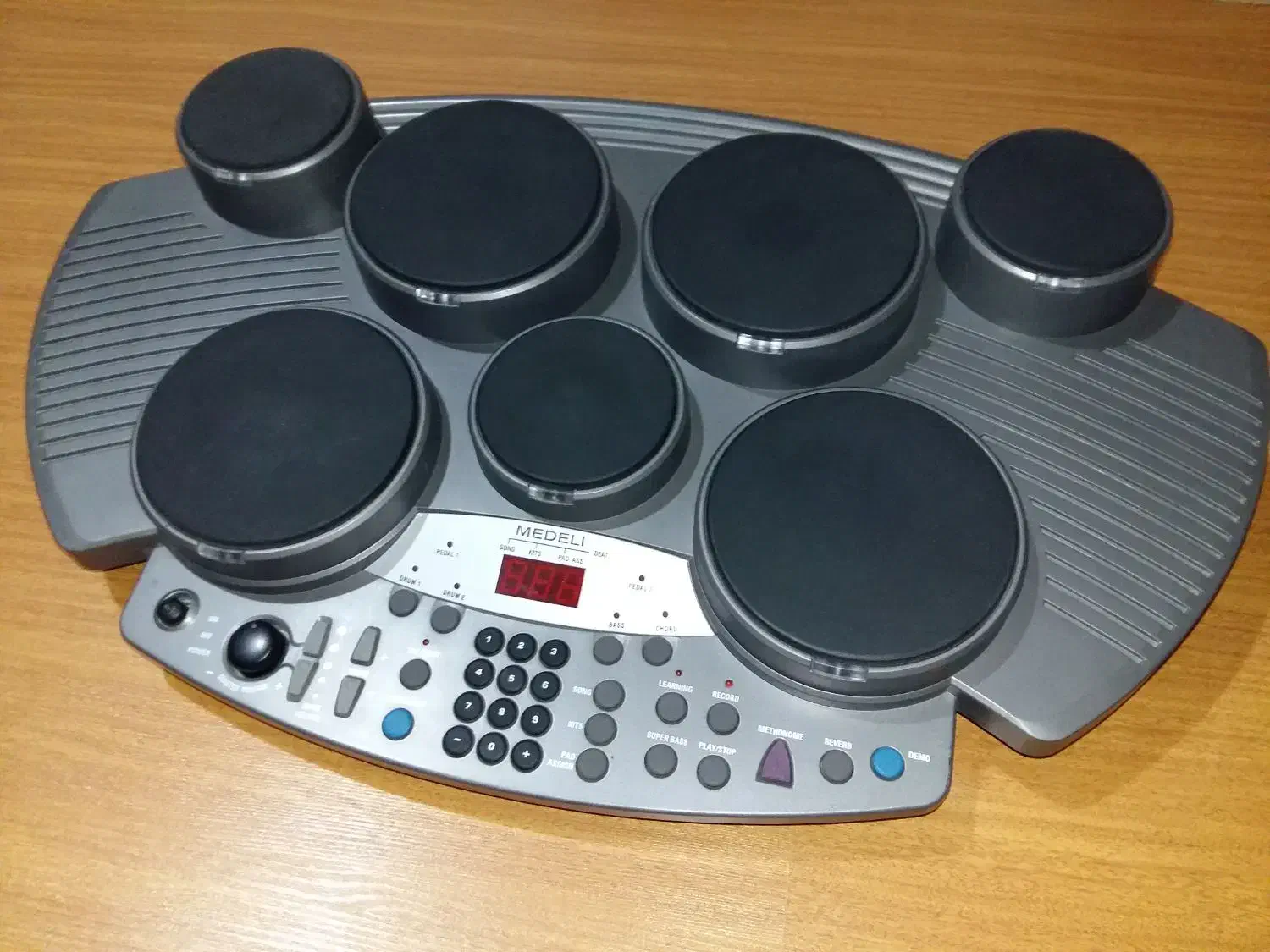 پرکاشن مِدلی|درام و پرکاشن|تبریز, |دیوار