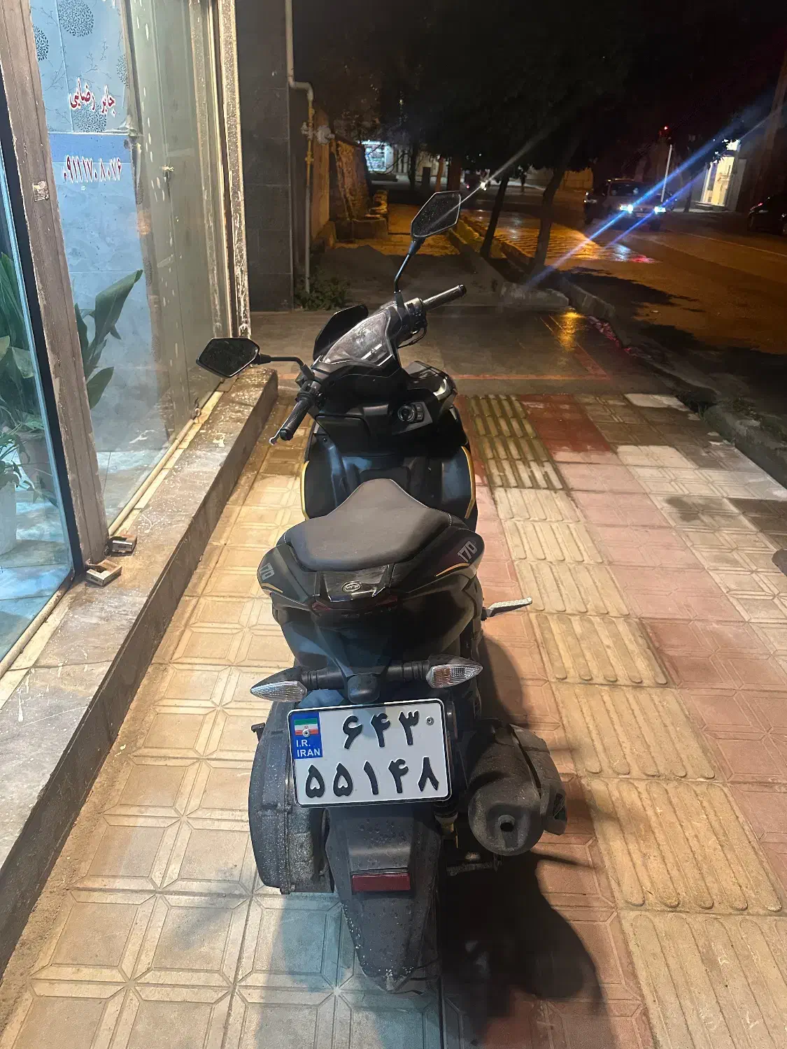 فوق العاده تمیز|موتورسیکلت|گلوگاه, |دیوار