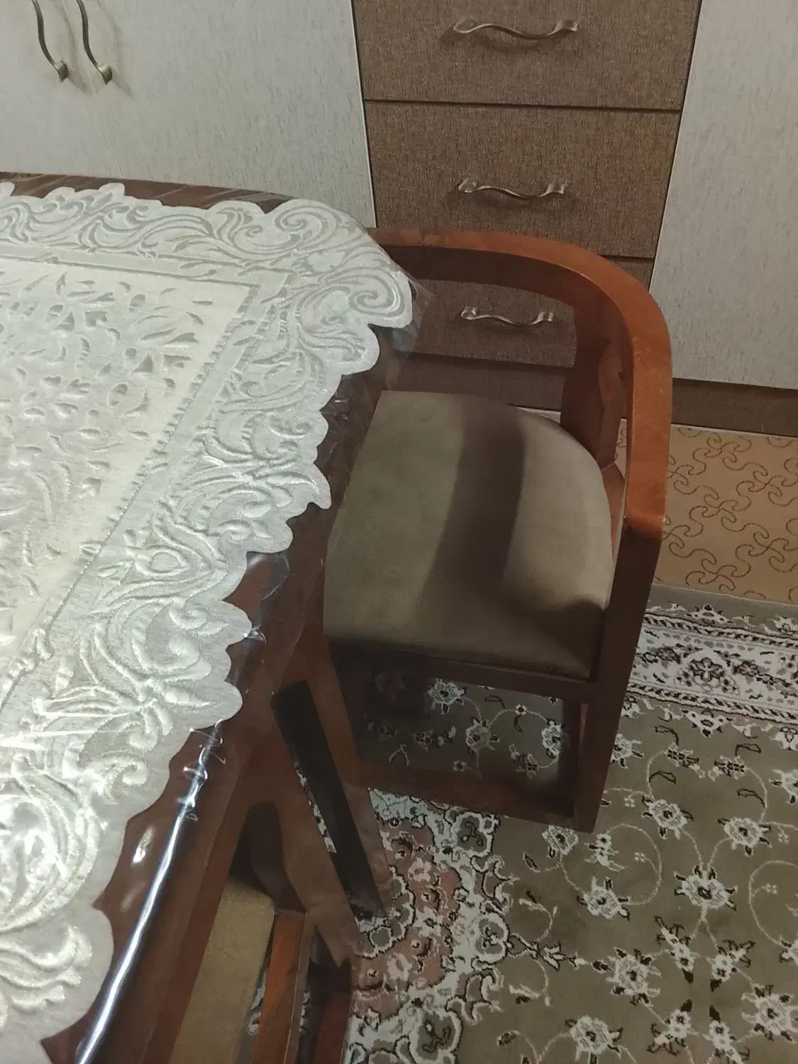 میزناهارخوری|میز و صندلی غذاخوری|قم, امامزاده ابراهیم|دیوار