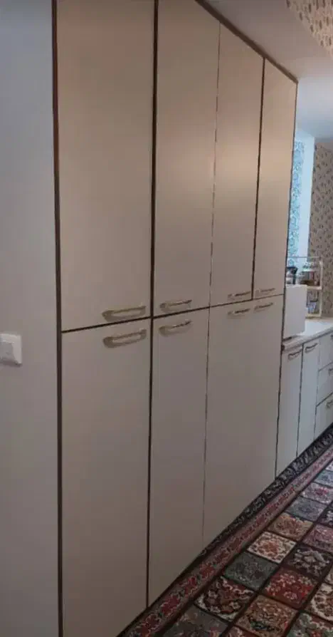 ۲خواب بازسازی شده کوزو با کاغذ دیواری|فروش آپارتمان|پرند, فاز ۵|دیوار