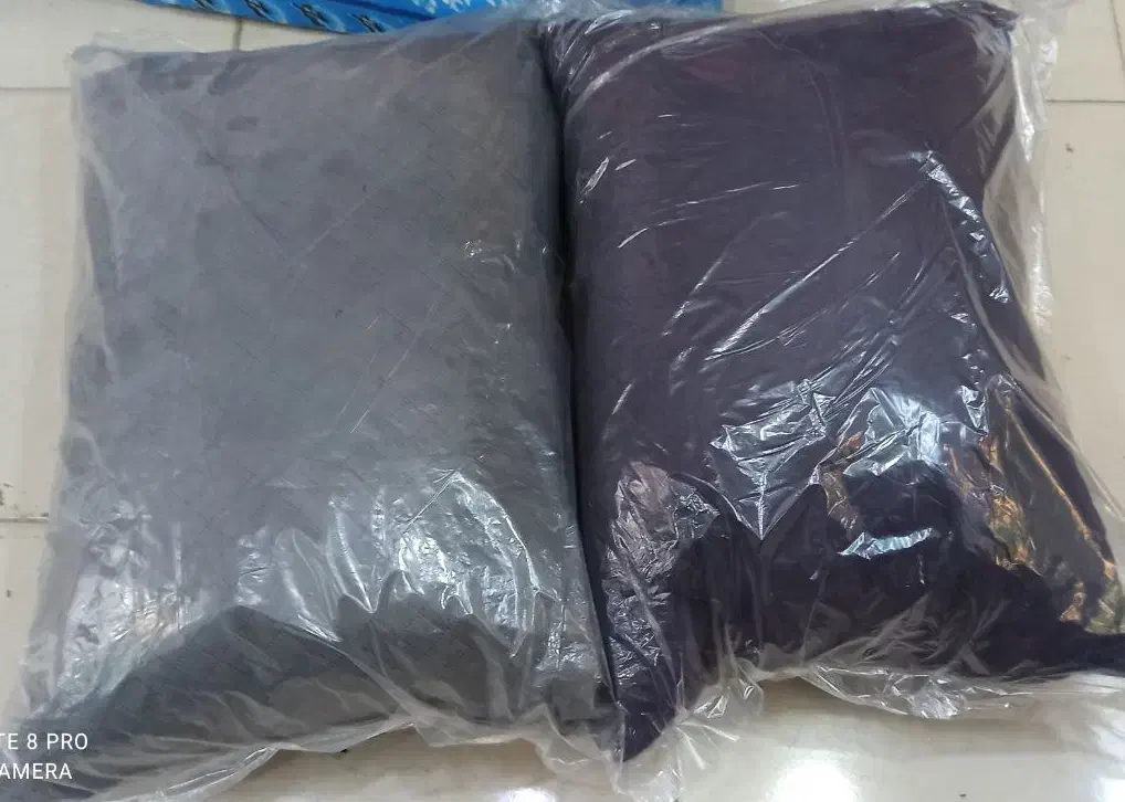 بالش متکا وبالش خوب .کوسن|رختخواب، بالش، پتو|کارون, |دیوار