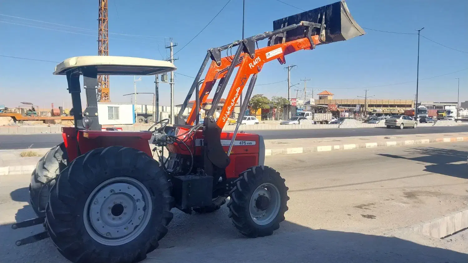 ۴۷۵جفت ۴۰۳با بیل ۴جک تعادلی دقایق اراک|خودرو سنگین|قروه, |دیوار