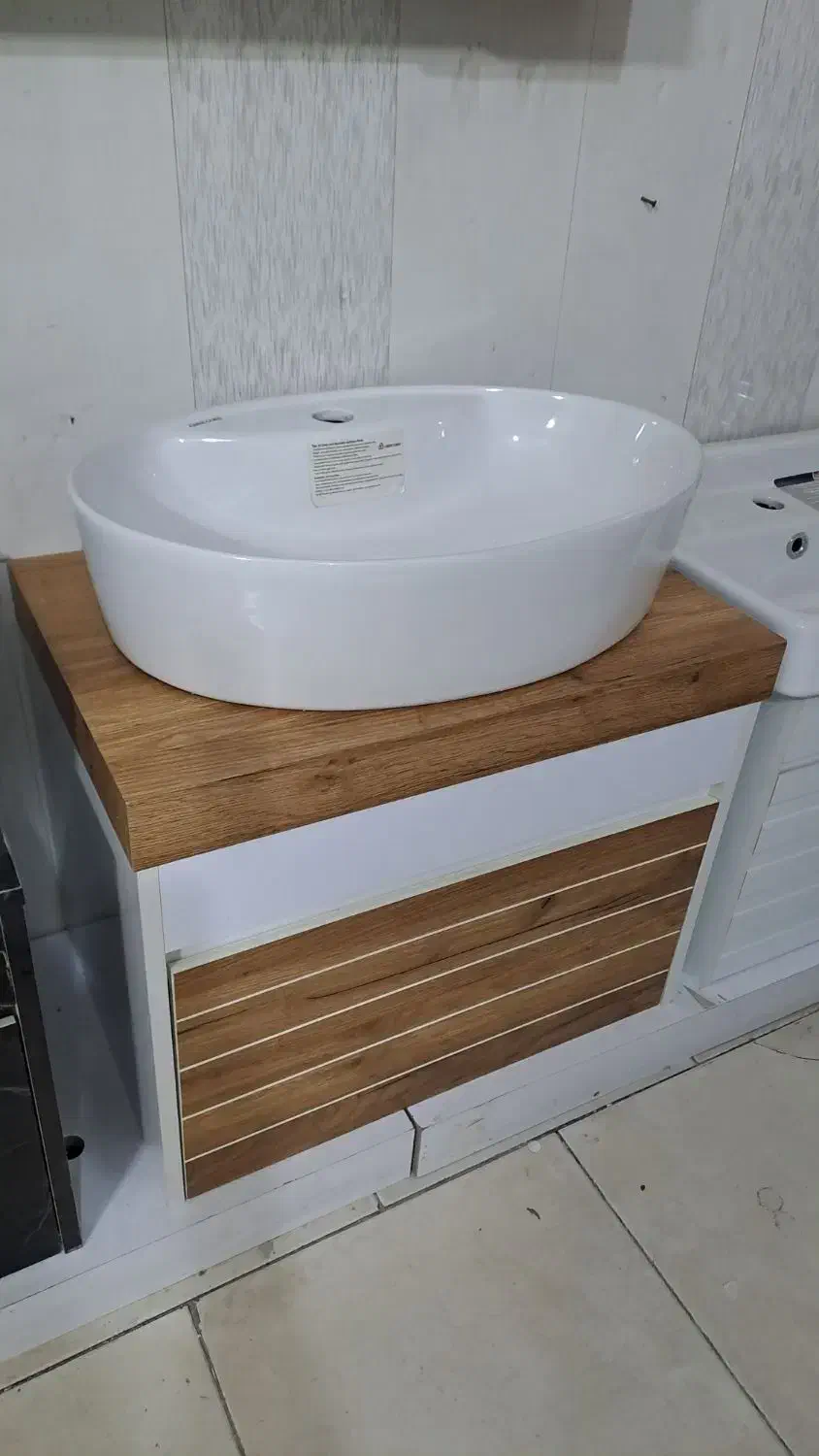 تولیدی کابین روشویی و اینه باکس قیمت مناسب|لوازم سرویس بهداشتی|اصفهان, مهدی آباد|دیوار