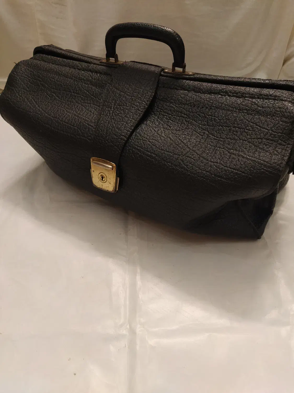 کیف چرم|کیف، کفش، کمربند|طرقبه, |دیوار