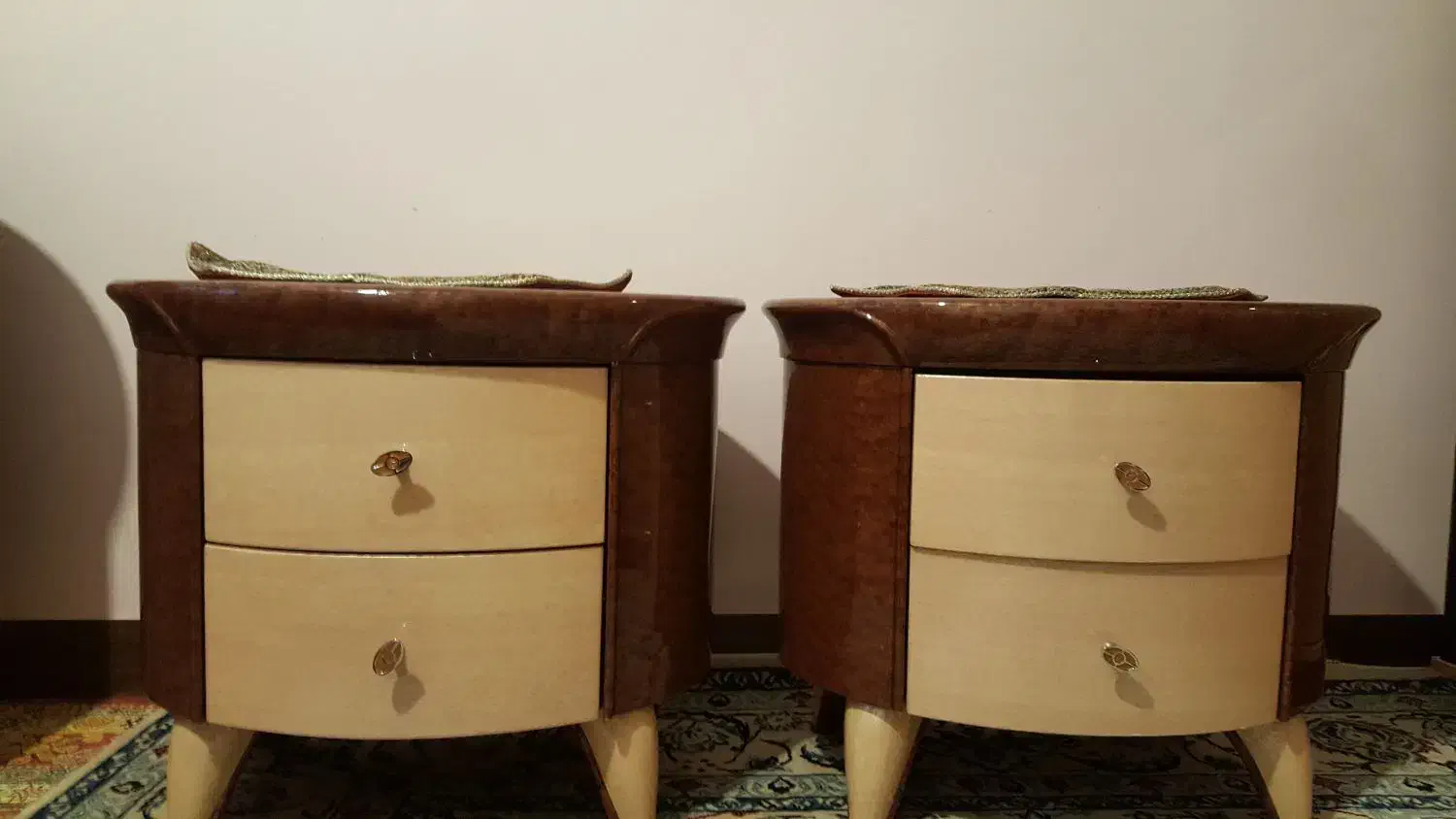 سرویس خواب|تخت و سرویس خواب|اصفهان, باغ دریاچه|دیوار