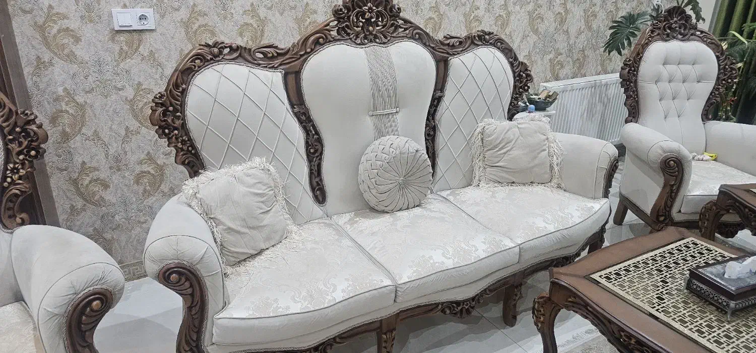 فروش مبلمان تمام چوب سلطنتی|مبلمان خانگی و میز عسلی|شاهینشهر, پارک بانک استان|دیوار