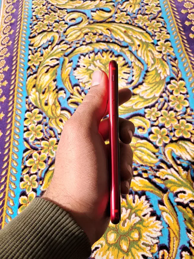 iPhone SE 2020|موبایل|اصفهان, نصرآباد|دیوار