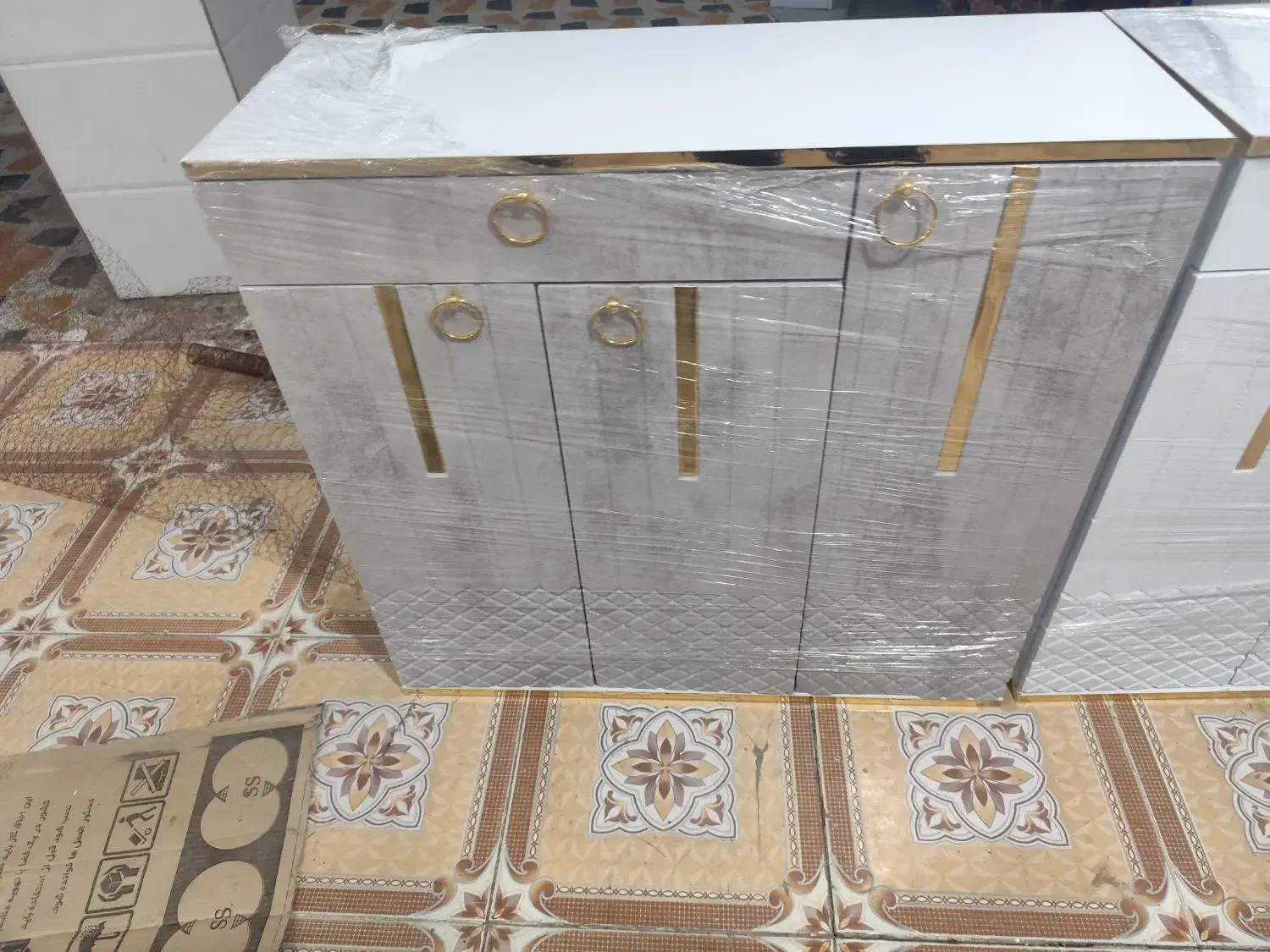 جاکفشی|جاکفشی، کمد، دراور|شادگان, |دیوار