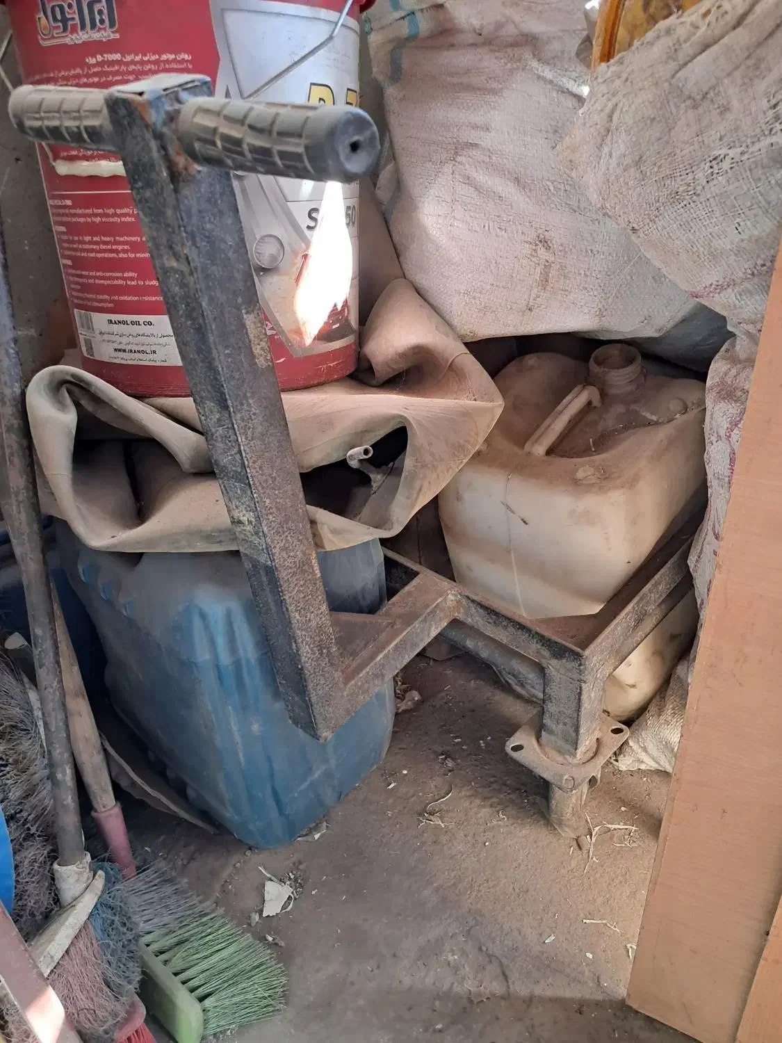 میزاهنی قفسه گاری|کتابخانه، شلف، قفسههای دیواری|یزد, |دیوار