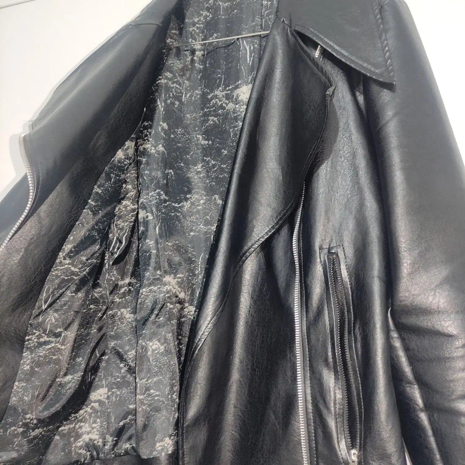 حراج کت چرم زنانه سایز ۴۲ ۴۴|حراج|ایلام, |دیوار