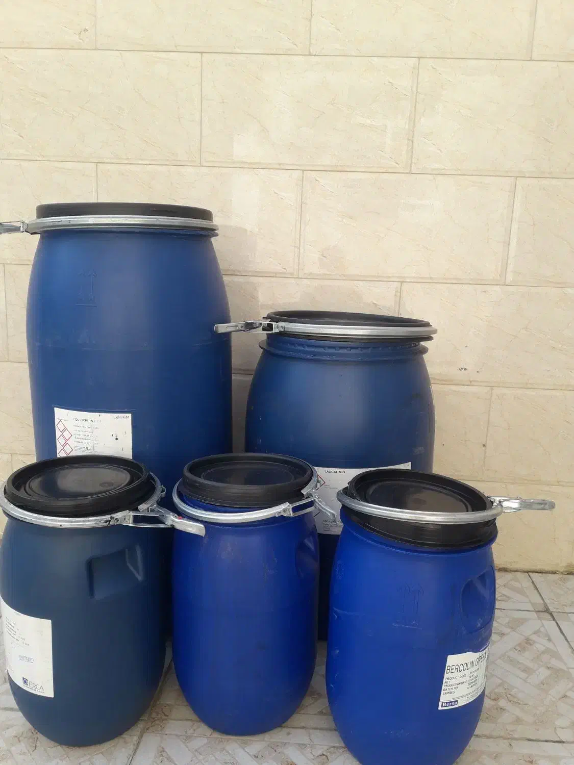 بشکه آلمانی|ظروف نگهدارنده، پلاستیکی، یکبارمصرف|نجفآباد, گلدشت|دیوار