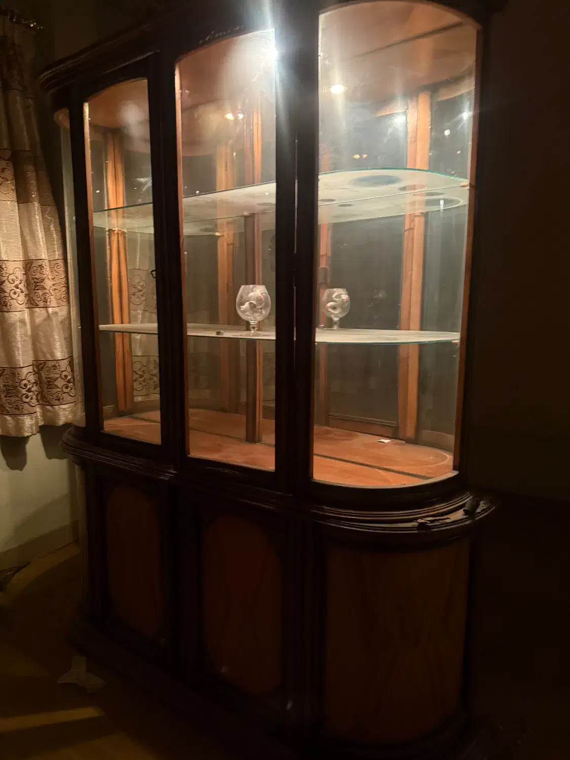 تعدادی لوازم قدیمی و‌انتیک سالم هستن|کلکسیون اشیاء عتیقه|تهران, قیطریه|دیوار