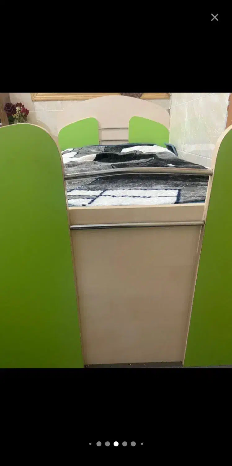 تخت خواب نوجوان|تخت و سرویس خواب|یزد, |دیوار