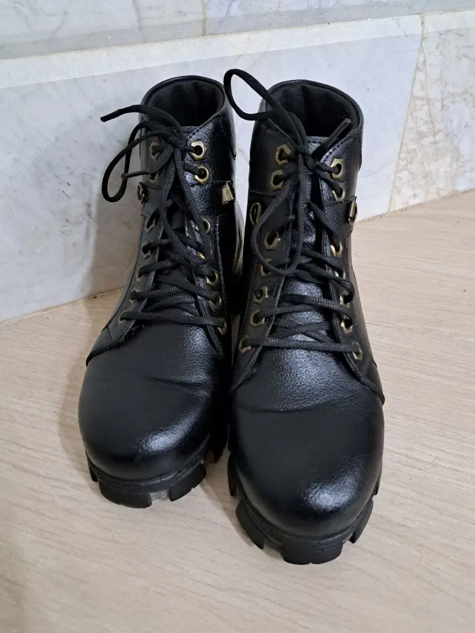 کفش نیم بوت|کیف، کفش، کمربند|گناباد, |دیوار