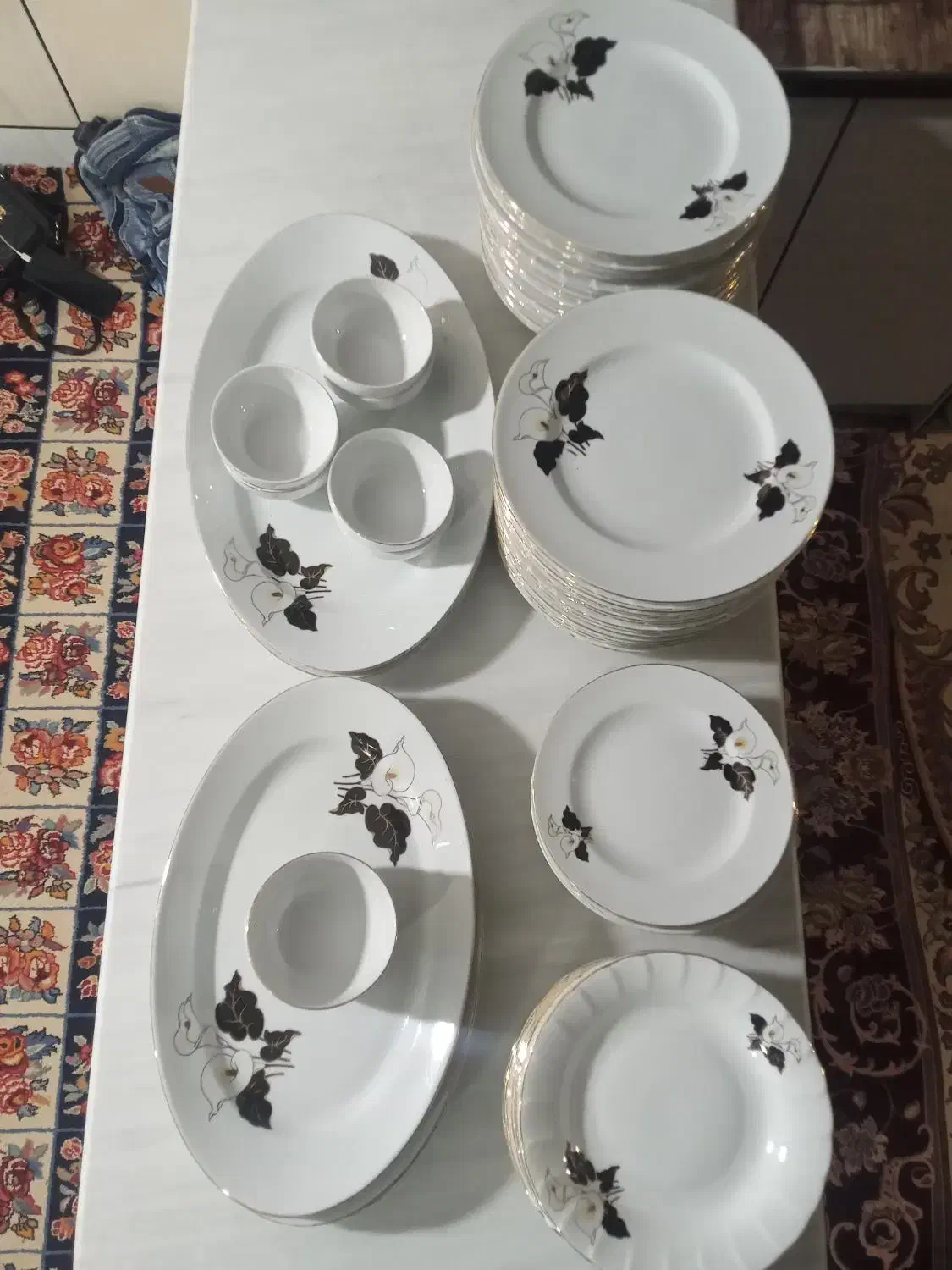 ظروف پذیرای چینی وبلور|ظروف سرو و پذیرایی|ازنا, |دیوار