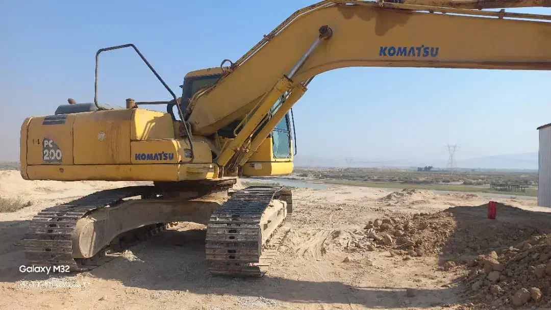 بیل میکانیکی کوماتسو پی سی ۲۰۰خط ۷|ماشینآلات صنعتی|رامشیر, |دیوار