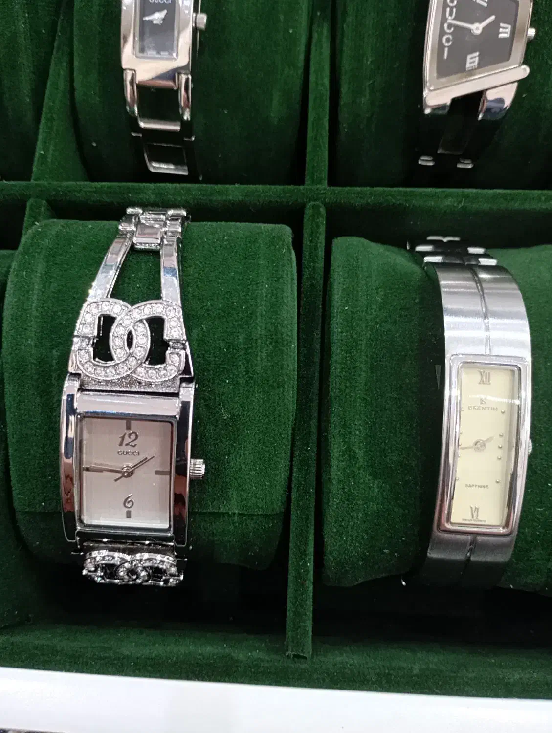 ساعت مچی قدیمی و جدید|ساعت|بومهن, |دیوار