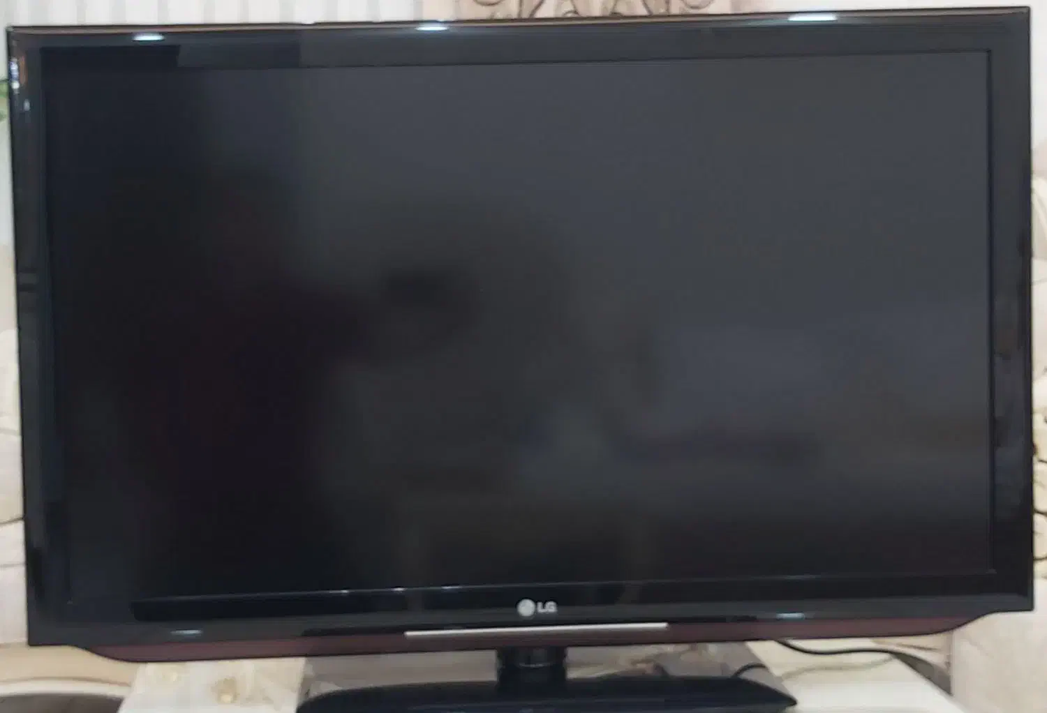 تلویزیون ۴۲ اینچ ال جی|تلویزیون و پروژکتور|رشت, دروازه لاکان|دیوار