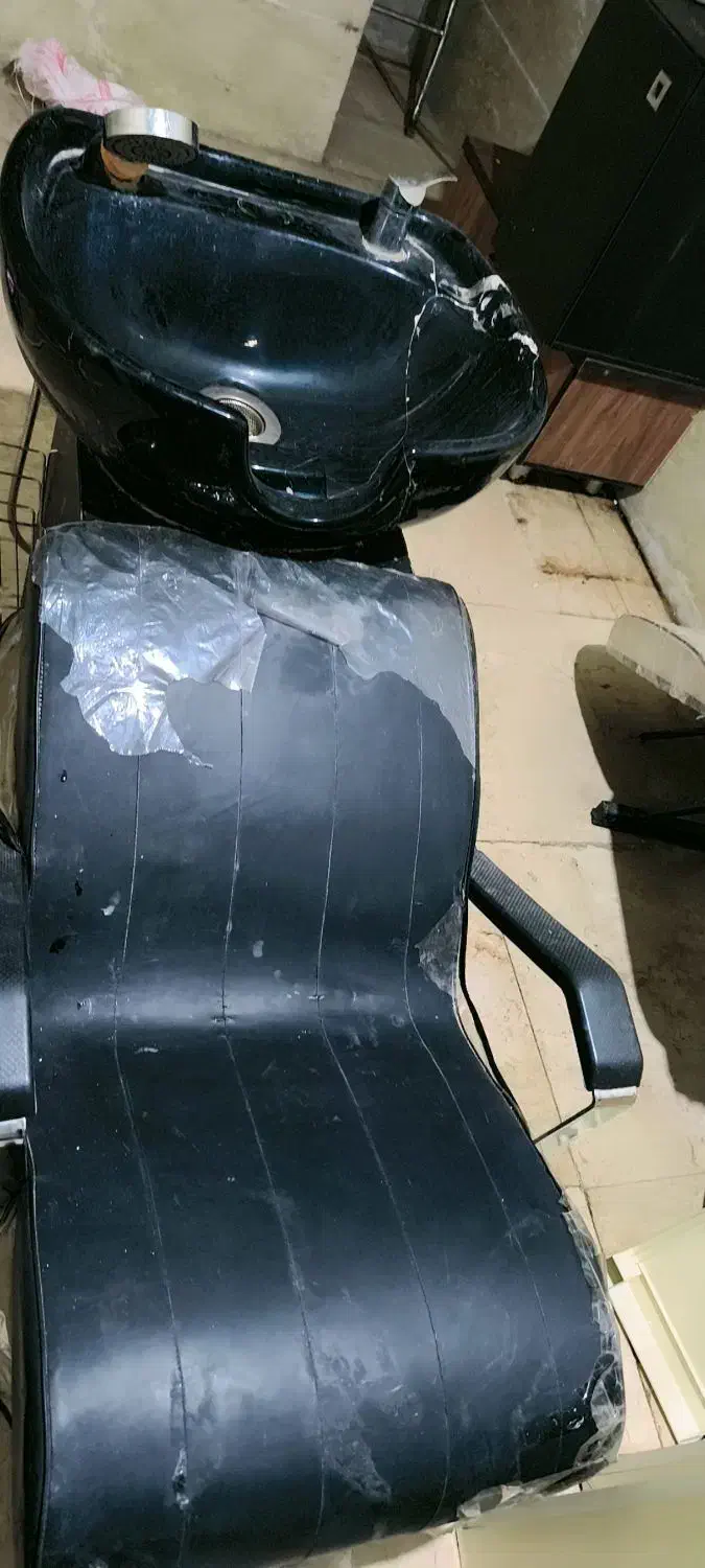 آینه آرایشگاه سرشور صندلی|آرایشگاه و سالنهای زیبایی|بومهن, |دیوار