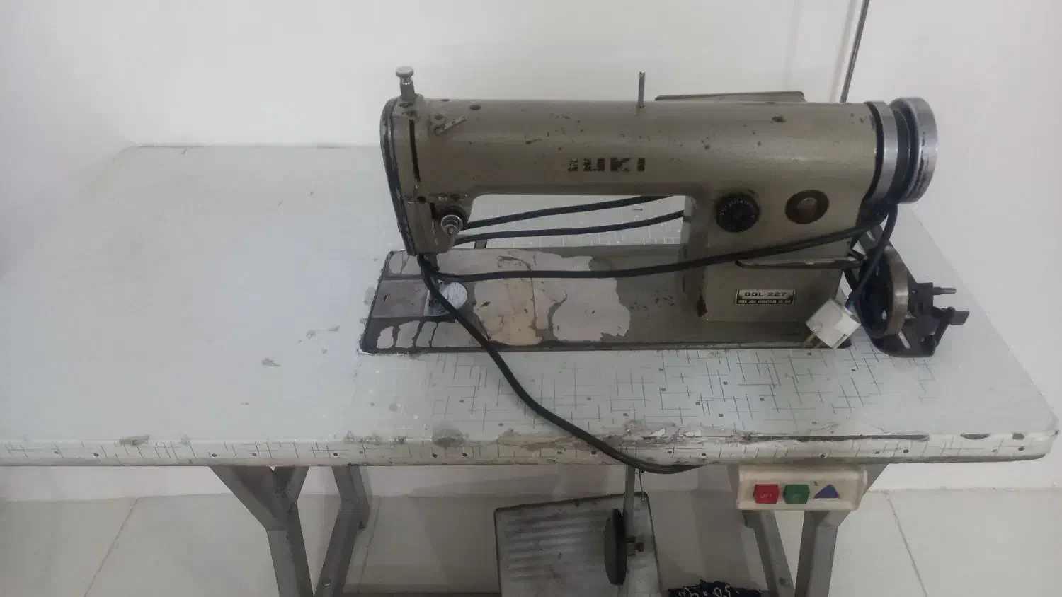 چرخ خیاطی|چرخ خیاطی و ریسندگی|چناران, |دیوار