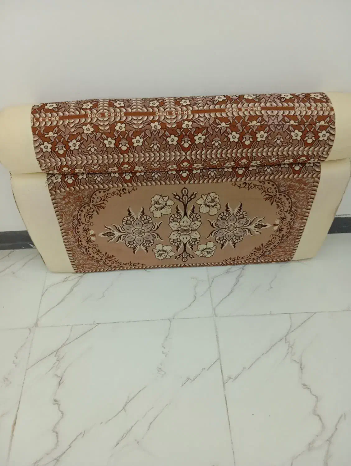 چهار عدد پشتی|پشتی|کرمانشاه, |دیوار