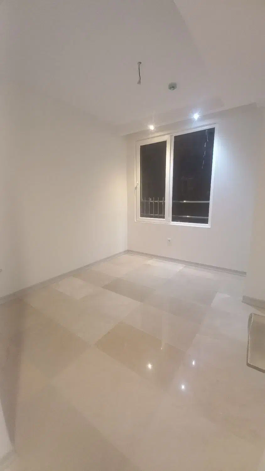 دریا  ۱۳۵ متر ۳ خوابه کیلید نخورده ۲ پارکینگ