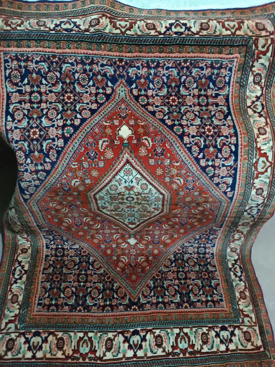 فرش دست باف اتیغه|فرش|کرمانشاه, |دیوار