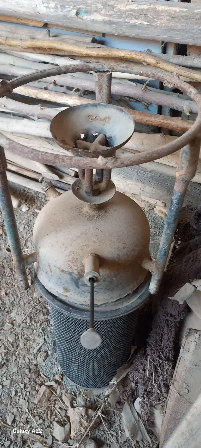 دیگ بزرگ مسی|ظروف پختوپز|محلات, |دیوار