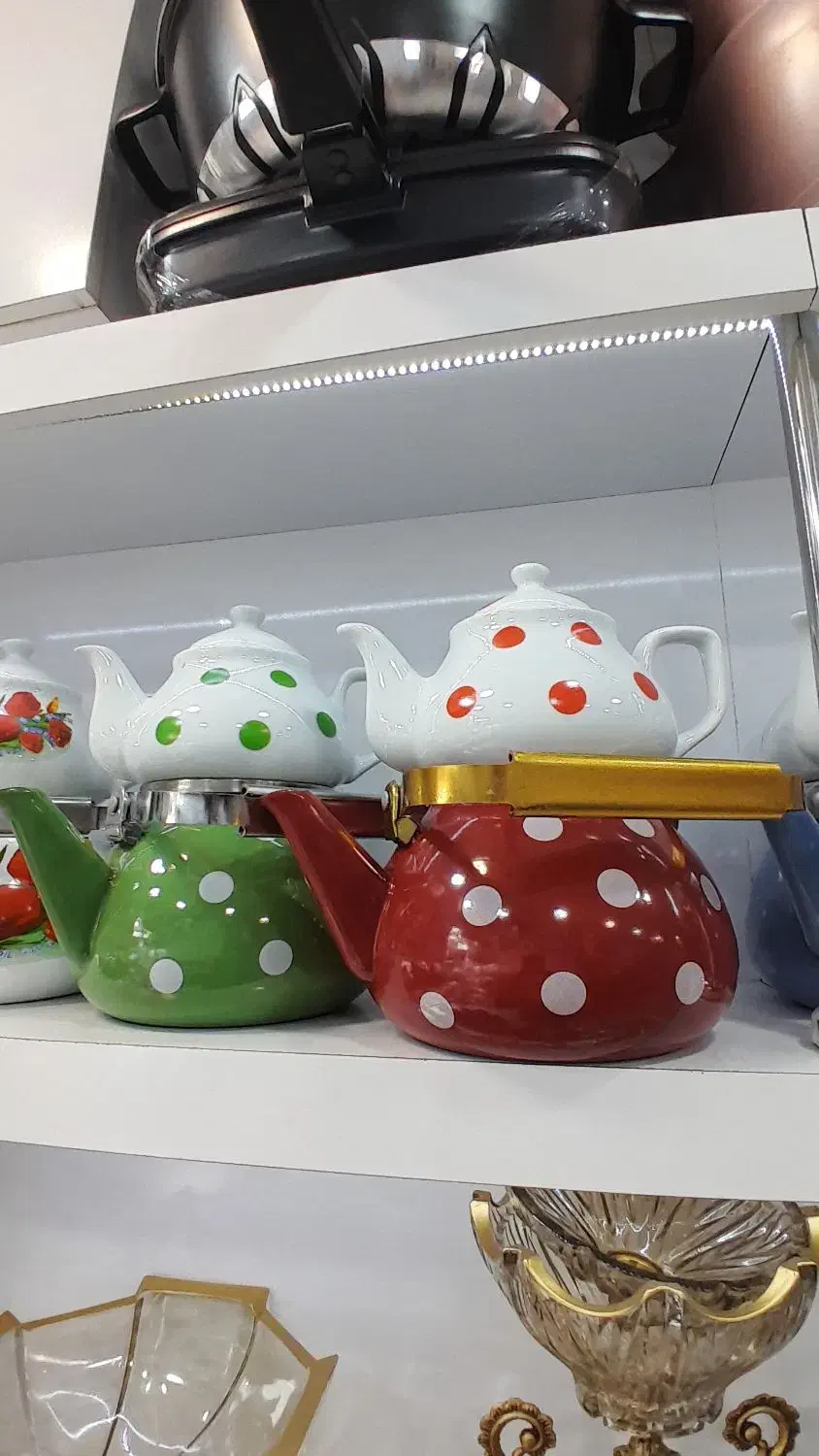 در طرح های جذاب قوری چینی کتری لعاب قیمت فقط1/650|قوری، کتری، قهوه‌ساز دستی|رشت, فلسطین|دیوار