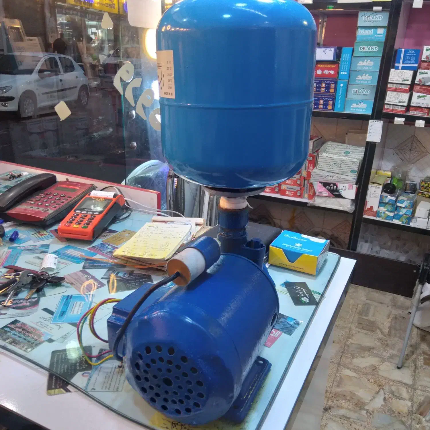 پمپ اب لورا کوچیک با منبع ۱۰ لیتری|مصالح و تجهیزات ساختمان|رشت, حافظ آباد|دیوار